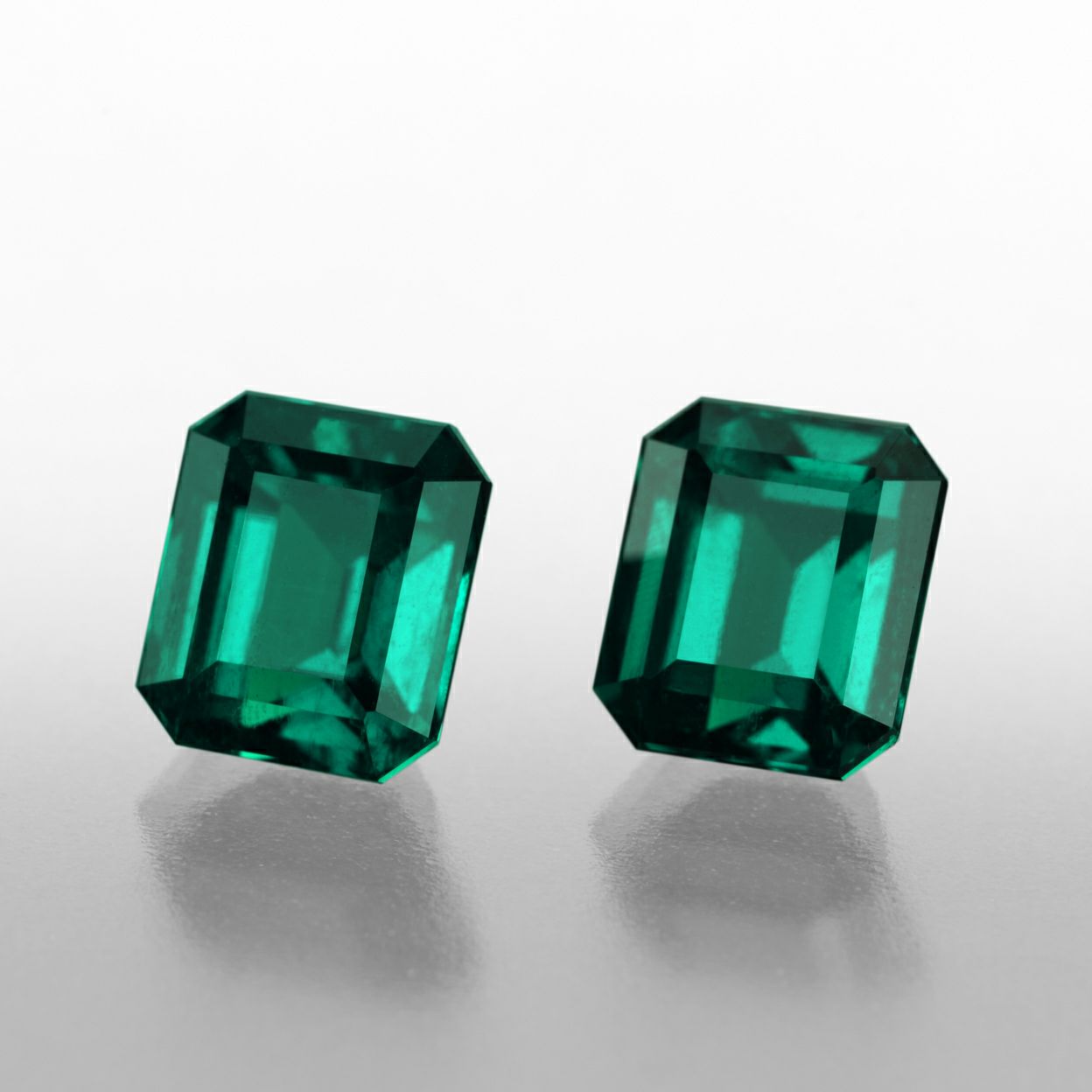 コロンビア産エメラルドペア1.31ct1.29ct(GIA宝石鑑別書付)【F1 