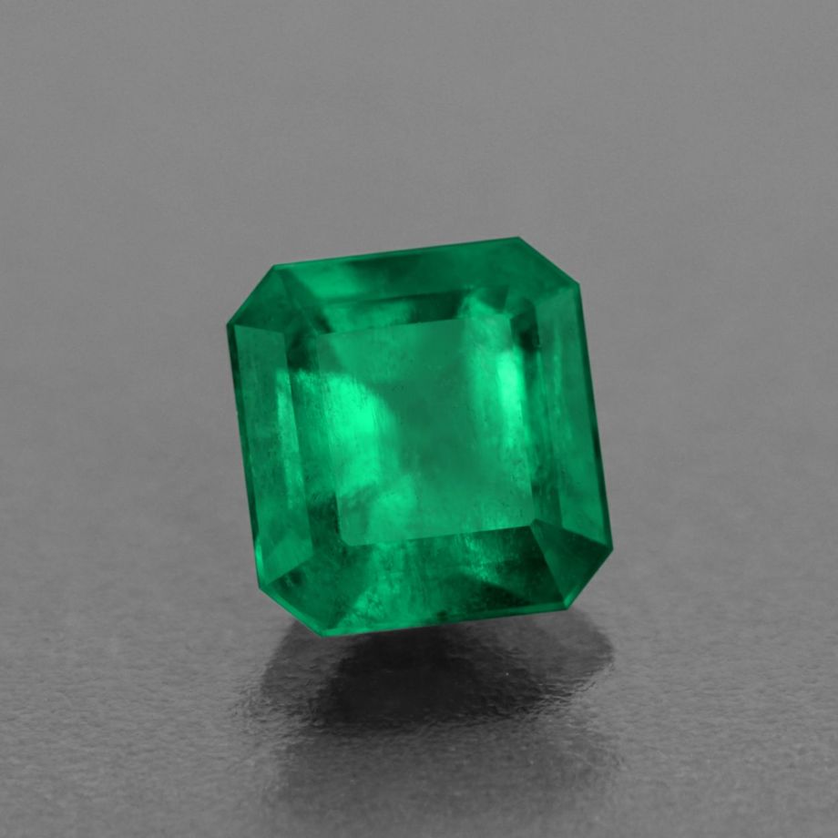 5109 エメラルドエメラルドカット0.43ct(中央宝石研究所宝石鑑別書付)