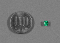 コロンビア産ムゾー鉱山エメラルド0.43ct(中央宝石研究所宝石鑑別書付)