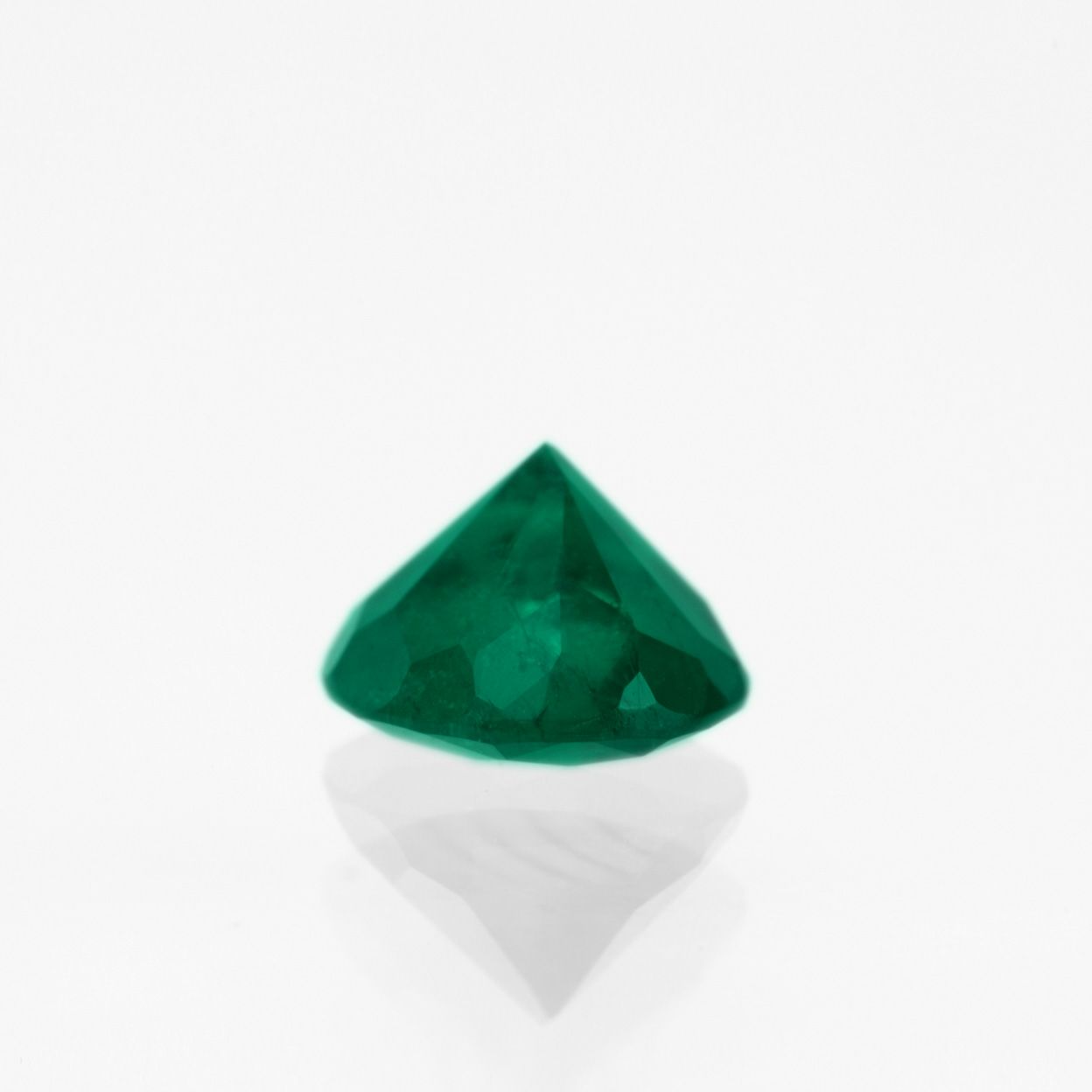 コロンビア産ムゾー鉱山エメラルド1.47ct(中央宝石研究所宝石鑑別書付