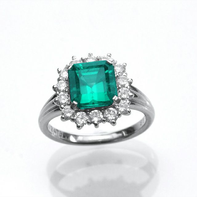 コロンビア産エメラルド2.47ctプラチナリングダイヤ0.95ct付(中央宝石研究所宝石鑑別書付)