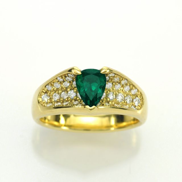 コロンビア産エメラルド0.72ctK18ゴールドリングダイヤ0.40ct付(中央宝石研究所宝石鑑別書付)