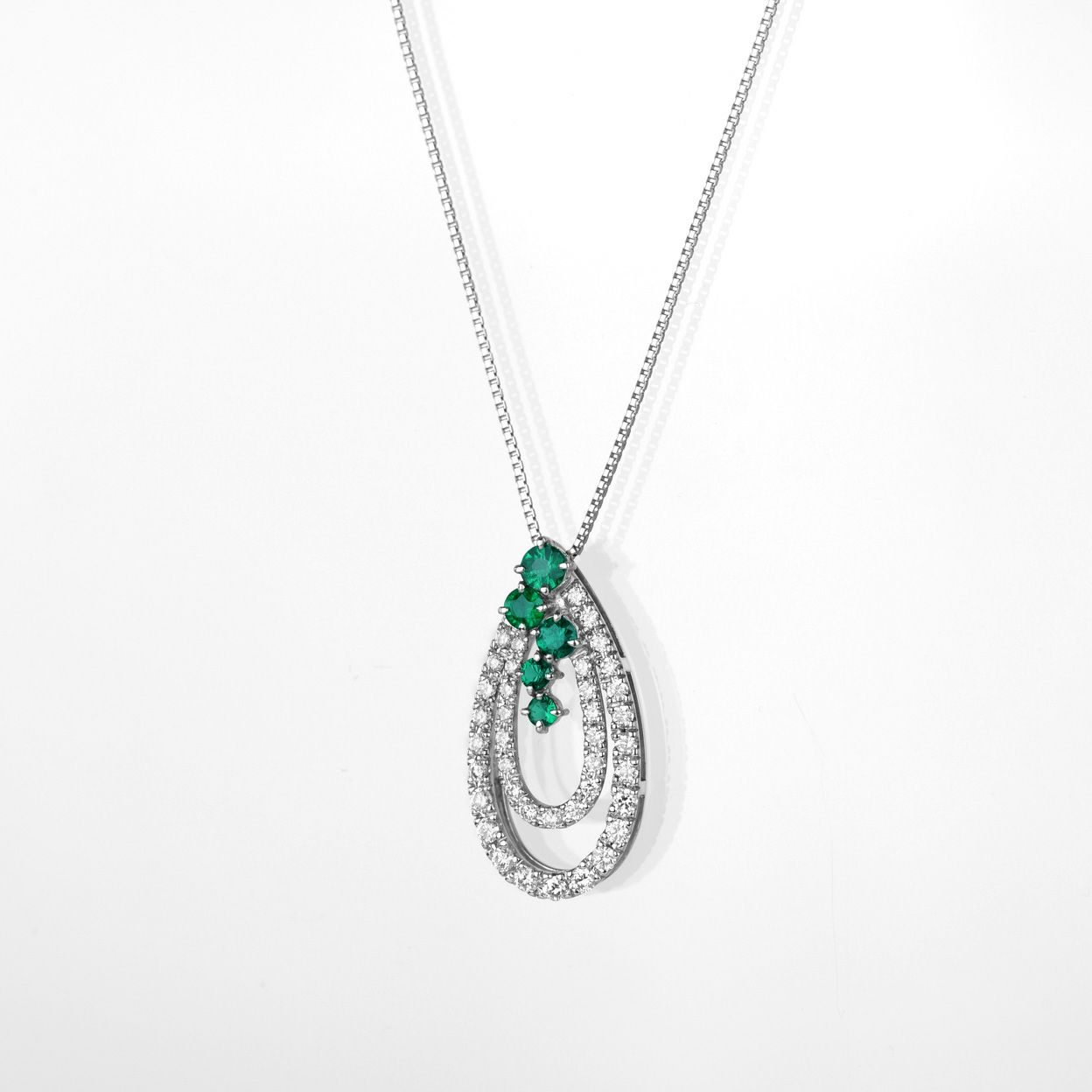 メラルドラウンドファンシーカット0.40ctプラチナネックレス0.57ctダイヤ付(東京宝石科学アカデミー宝石鑑別書付)