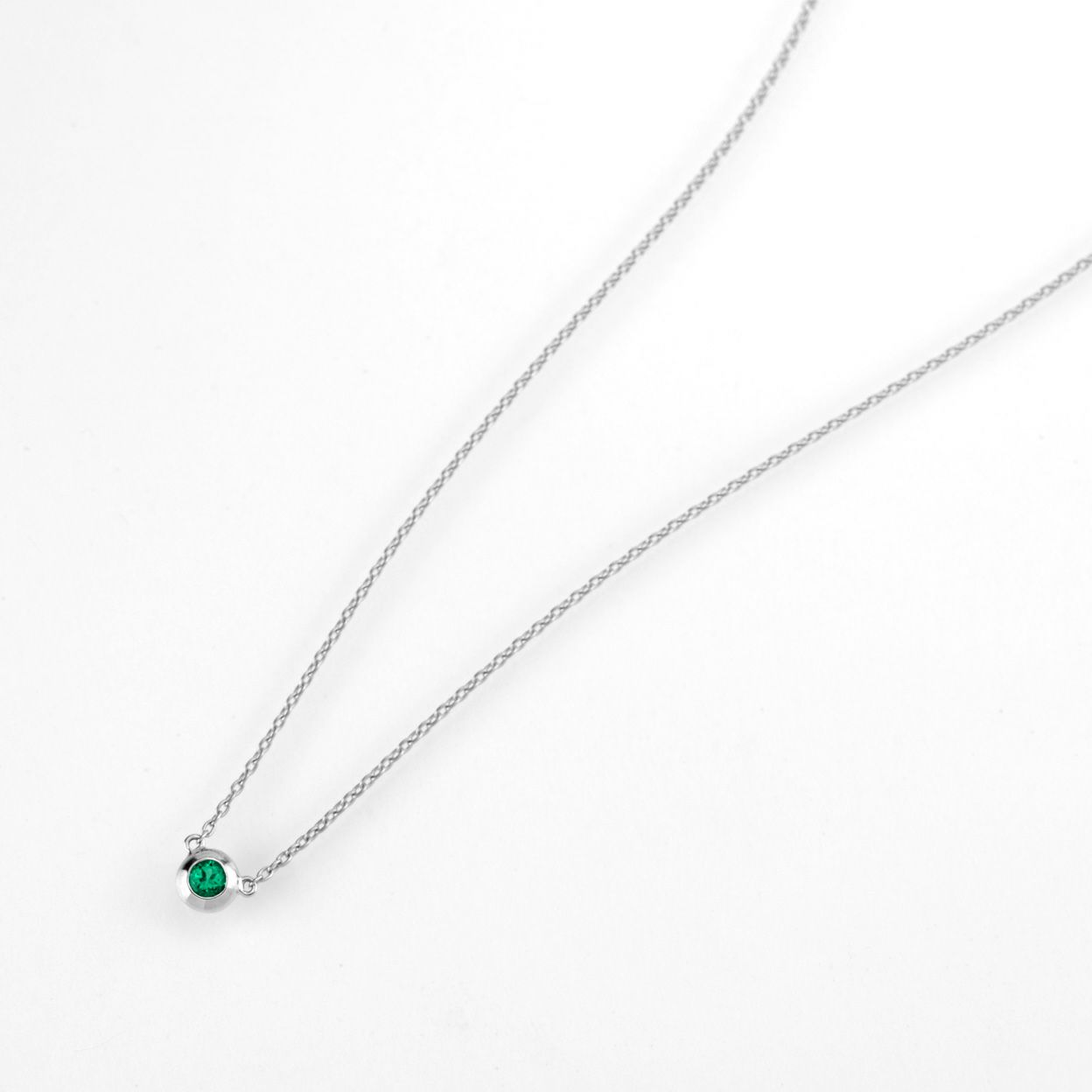 エメラルドプラチナネックレス-緑の女神-