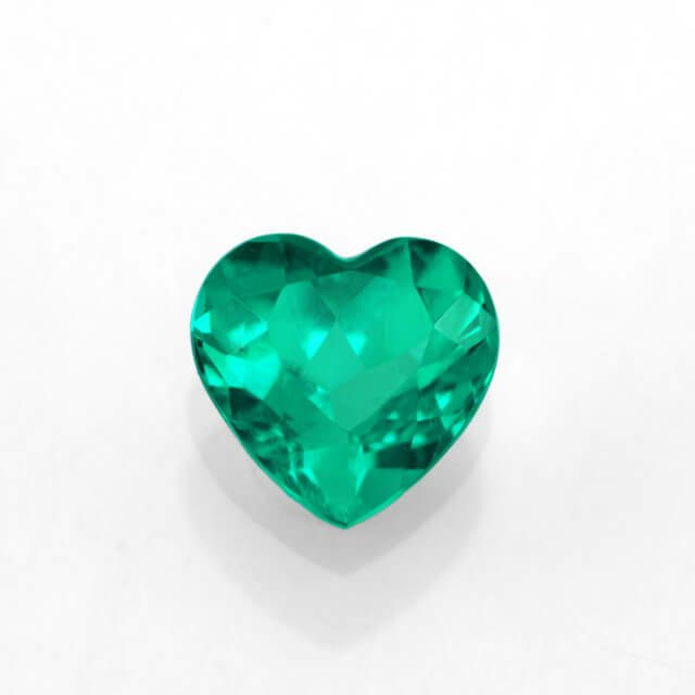 em2883 コロンビア産チボール鉱山ノンエンハンスメントエメラルド ハートカット0.569ct(中央宝石研究所宝石鑑別書付)