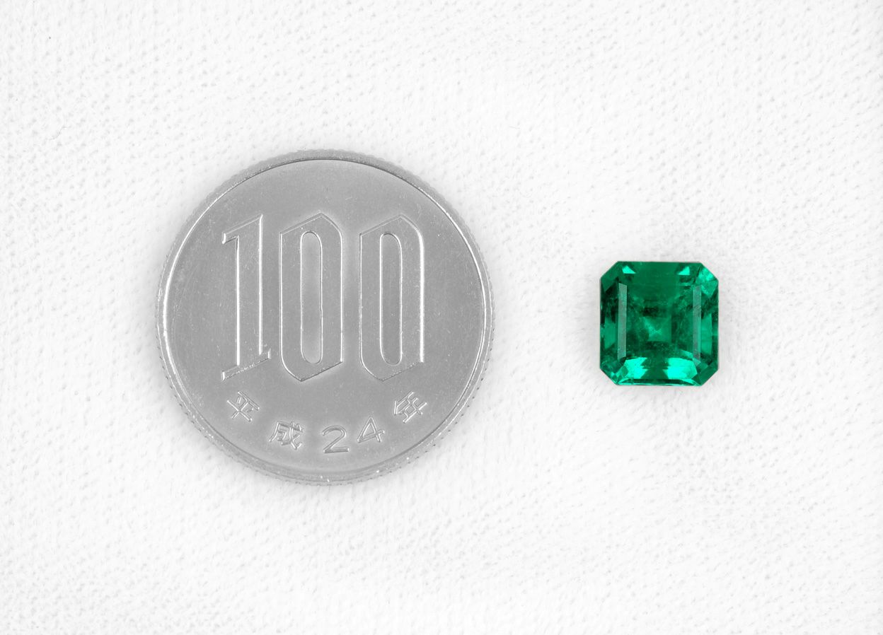コロンビア産エメラルド2.41ct(中央宝石研究所宝石鑑別書付)