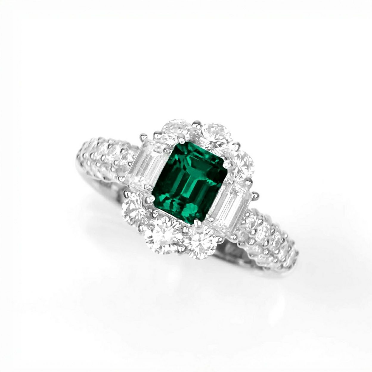 コロンビア産エメラルド0.72ctプラチナリングダイヤ1.43ct付(GIA宝石鑑別書付)【F1】