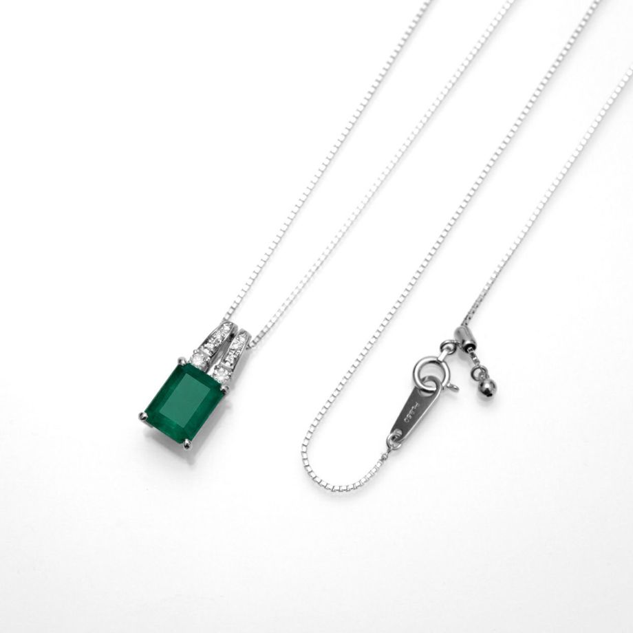 コロンビア産エメラルド2.82ctプラチナネックレスダイヤ0.12ct付(中央宝石研究所宝石鑑別書付)