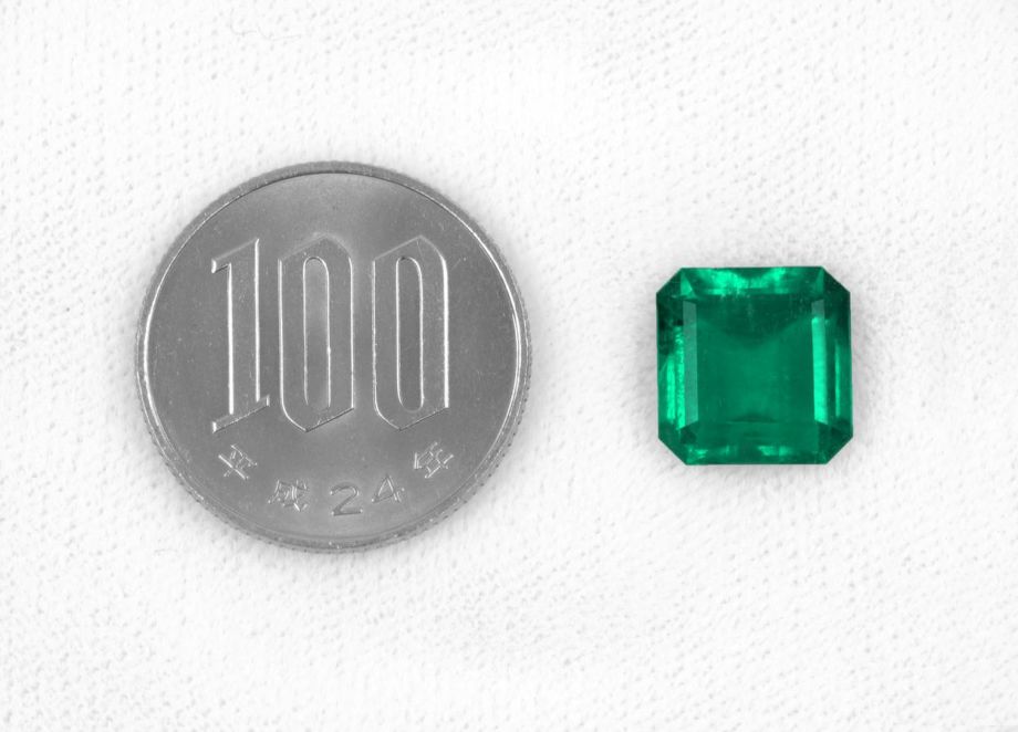 コロンビア産ムゾー鉱山エメラルド6.02ct(GIA宝石鑑別書付)【F1】