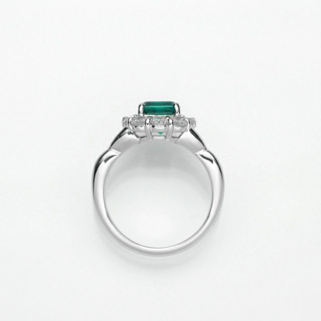 コロンビア産ムゾー鉱山エメラルド1.48ctプラチナリングダイヤ1.26ct付(中央宝石研究所宝石鑑別書付)