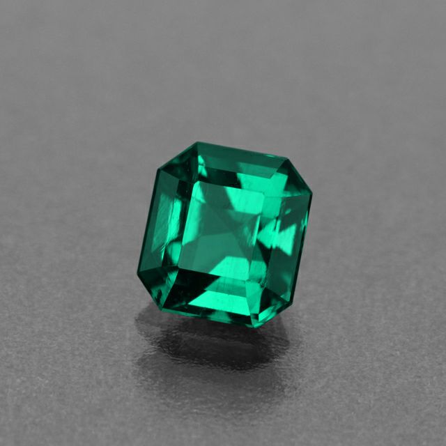 コロンビア産無処理エメラルド(ノンオイル)0.45ct(GIA宝石鑑別書付)