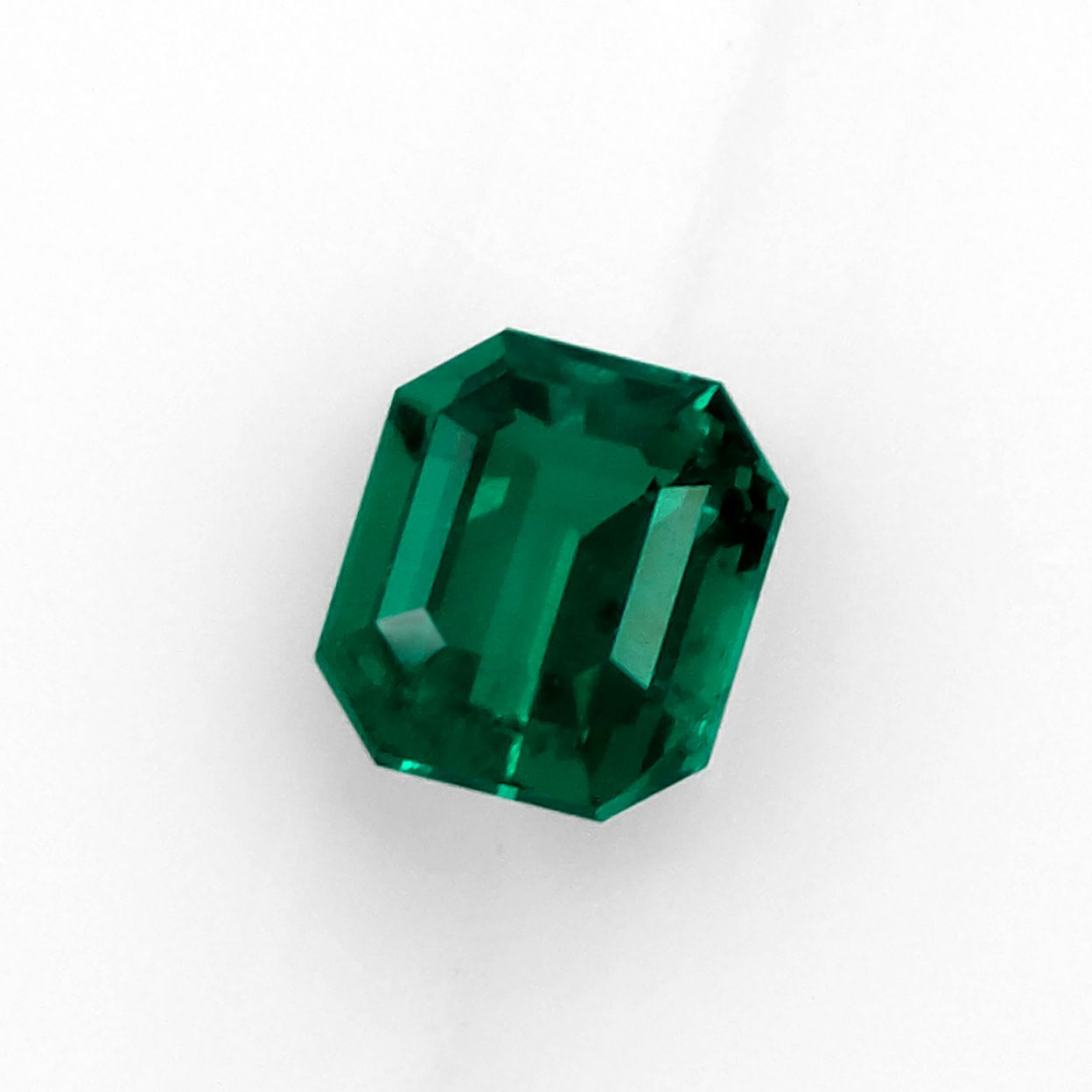 コロンビア産無処理エメラルド(ノンオイル)0.51ct(GIA宝石鑑別書 GUBELIN宝石鑑別書付)