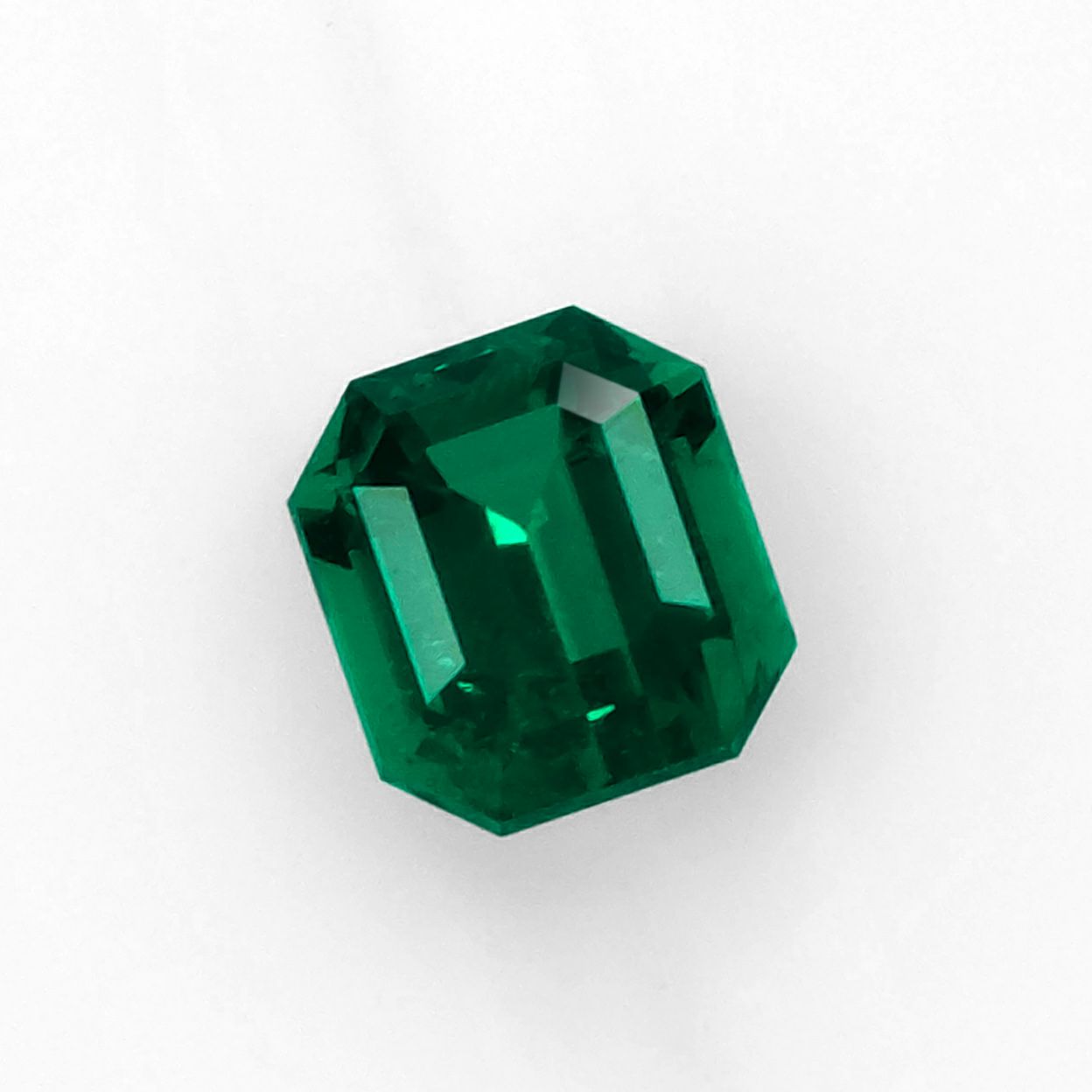 コロンビア産無処理エメラルド(ノンオイル)0.51ct(GIA宝石鑑別書 GUBELIN宝石鑑別書付)