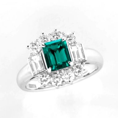 若干のかけがあります画像5枚目K18 18金 鑑別書付き 大粒エメラルド1.7ct リング EMERALD