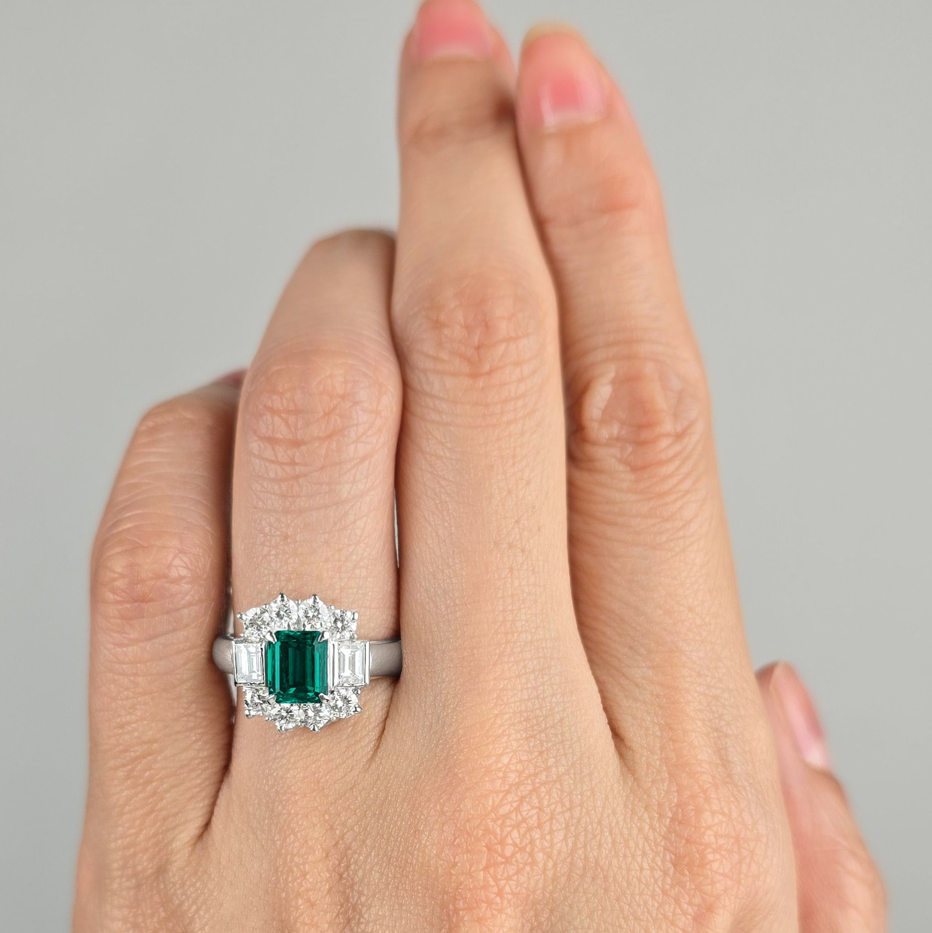 コロンビア産エメラルド1.00ctプラチナリングダイヤ1.18ct付(GIA宝石