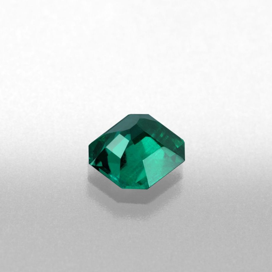 コロンビア産ムゾー鉱山エメラルド1.35ct(GRS宝石鑑別書付)