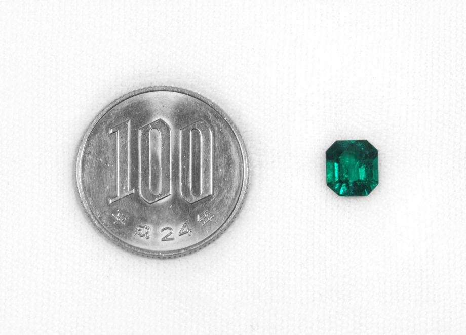 コロンビア産ムゾー鉱山エメラルド1.35ct(GRS宝石鑑別書付)【Muzo Green】【Old Mine】