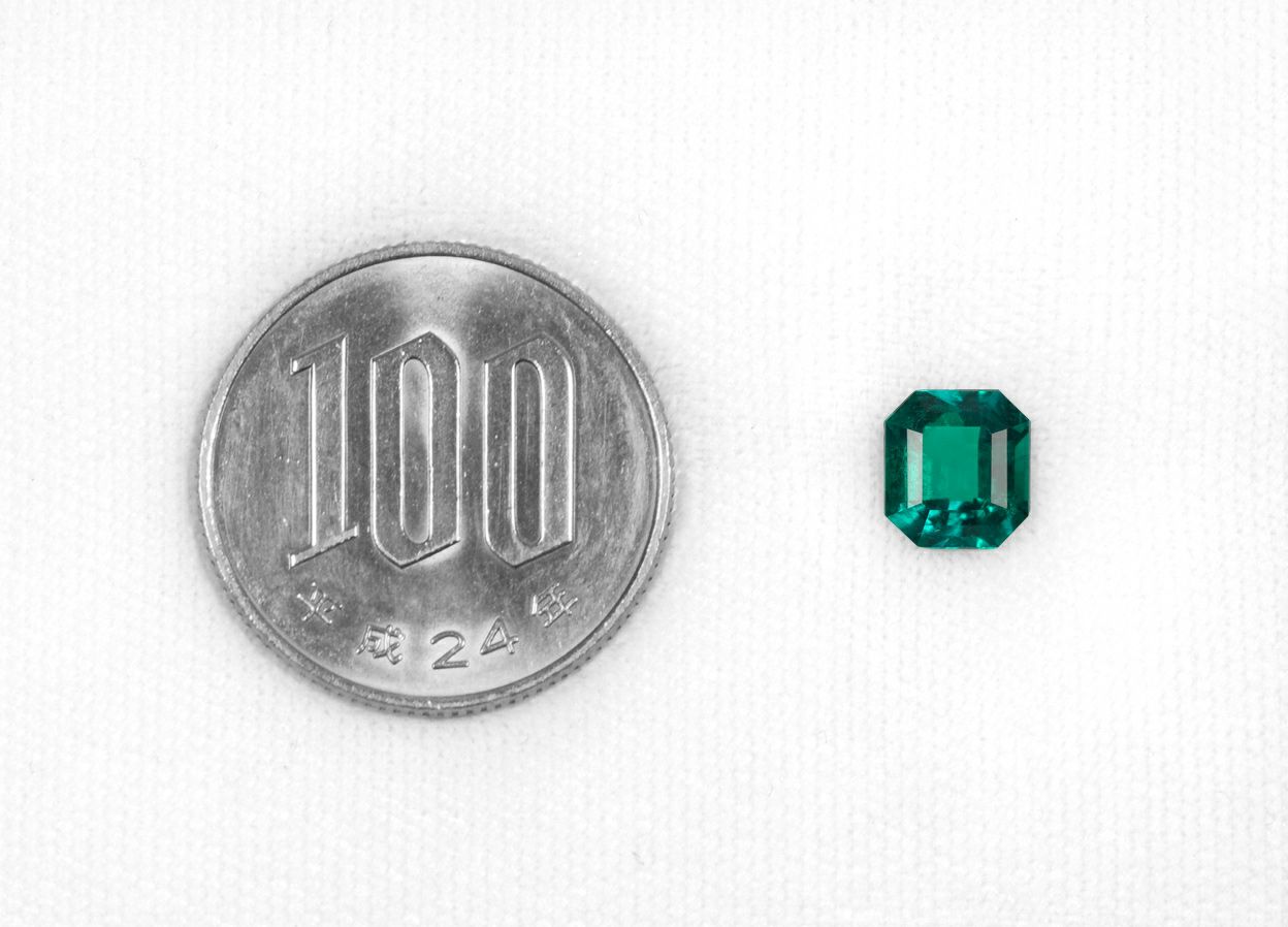 コロンビア産ムゾー鉱山エメラルド1.35ct(GRS宝石鑑別書付)【Muzo Green】【Old Mine】