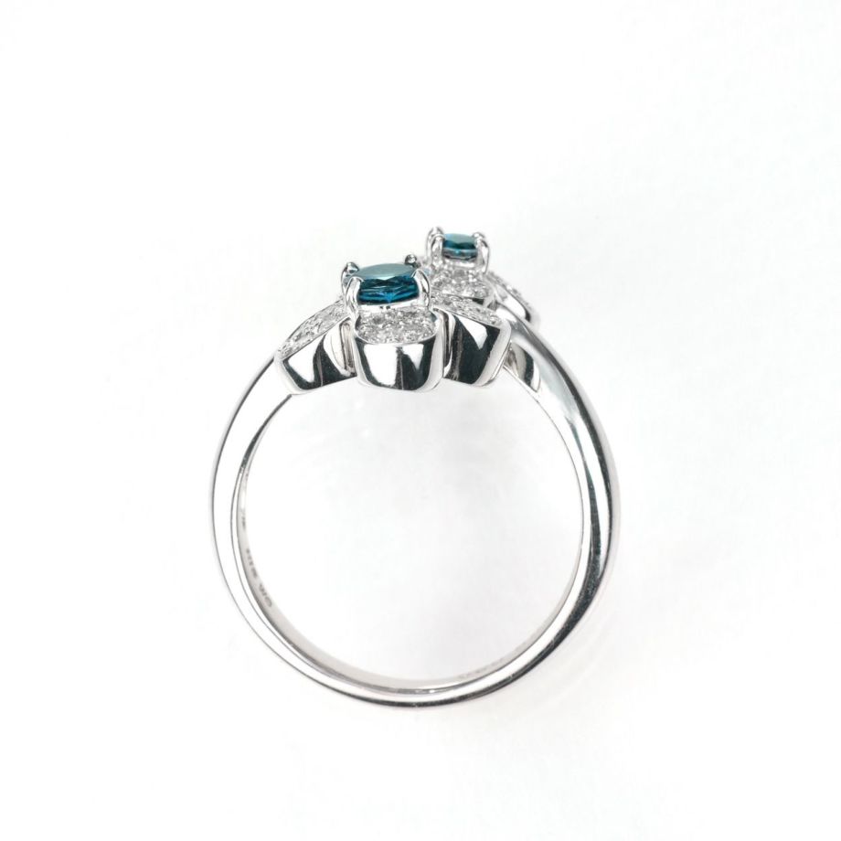ブラジル産アレキサンドライト0.32ct0.119ctK18ホワイトゴールドリングダイヤ0.3ct付(中央宝石研究所宝石鑑別書付)