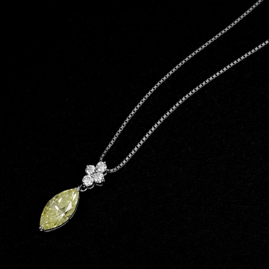 em9023 イエローダイアモンド3.227ct VERY LIGHT YELLOW プラチナネックレスダイヤ0.35ct付(中央宝石研究所宝石鑑別書付)