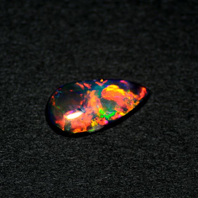 ブラックオパール2.15ct(中央宝石研究所宝石鑑別書付) | ユアエメラルド