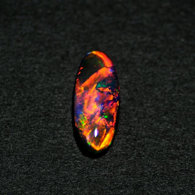 ブラックオパール2.82ct(中央宝石研究所宝石鑑別書付) | ユアエメラルド