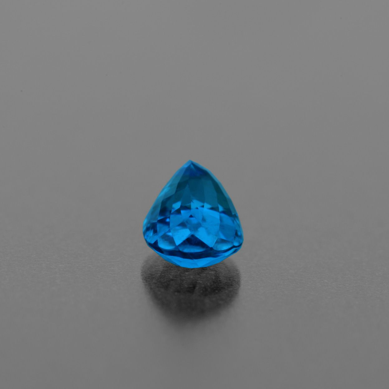 ブラジル産パライバトルマリン0.711ct(中央宝石研究所宝石鑑別書付)