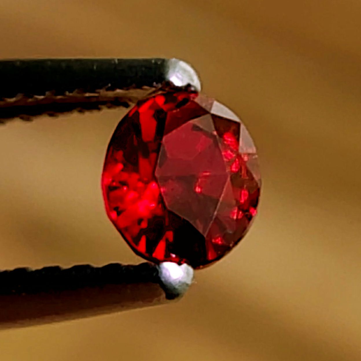 ミャンマー産非加熱ピジョンブラッドルビー0.53ct(GRS宝石鑑別書付 