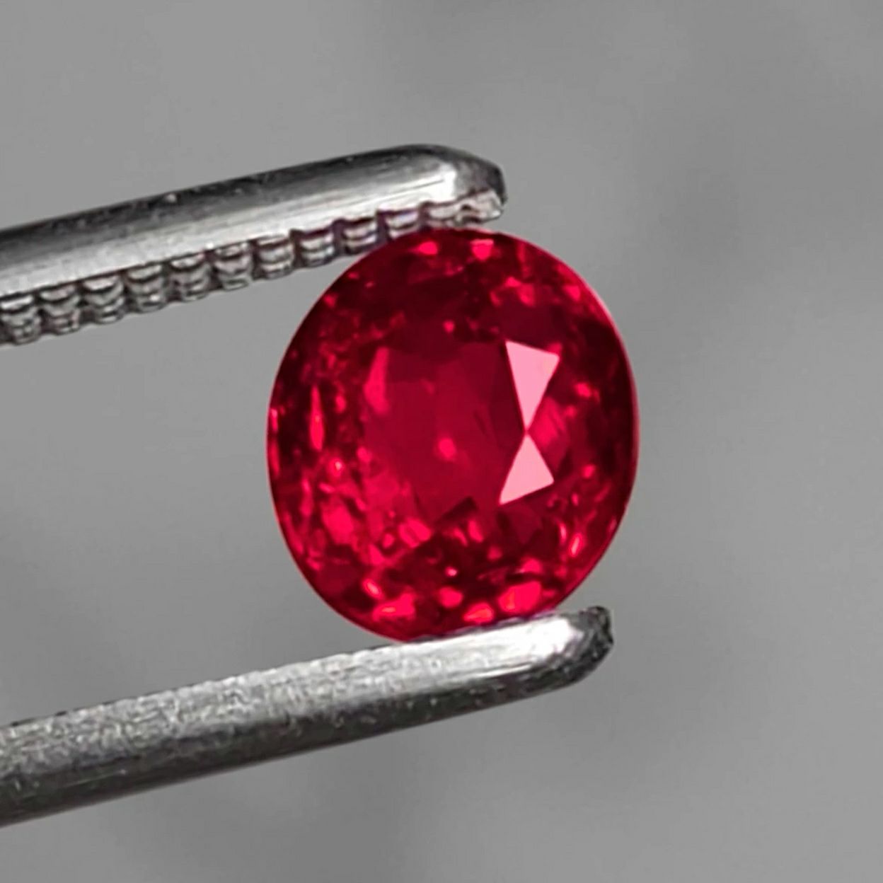 ミャンマー産非加熱ピジョンブラッドルビー0.59ct(GRS宝石鑑別書付)