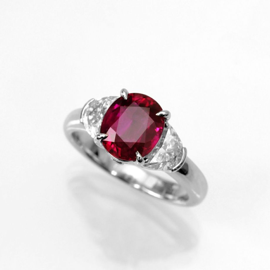 em6415 ルビー2.405ctプラチナリングダイヤ0.82ct付(中央宝石研究所宝石鑑別書付)
