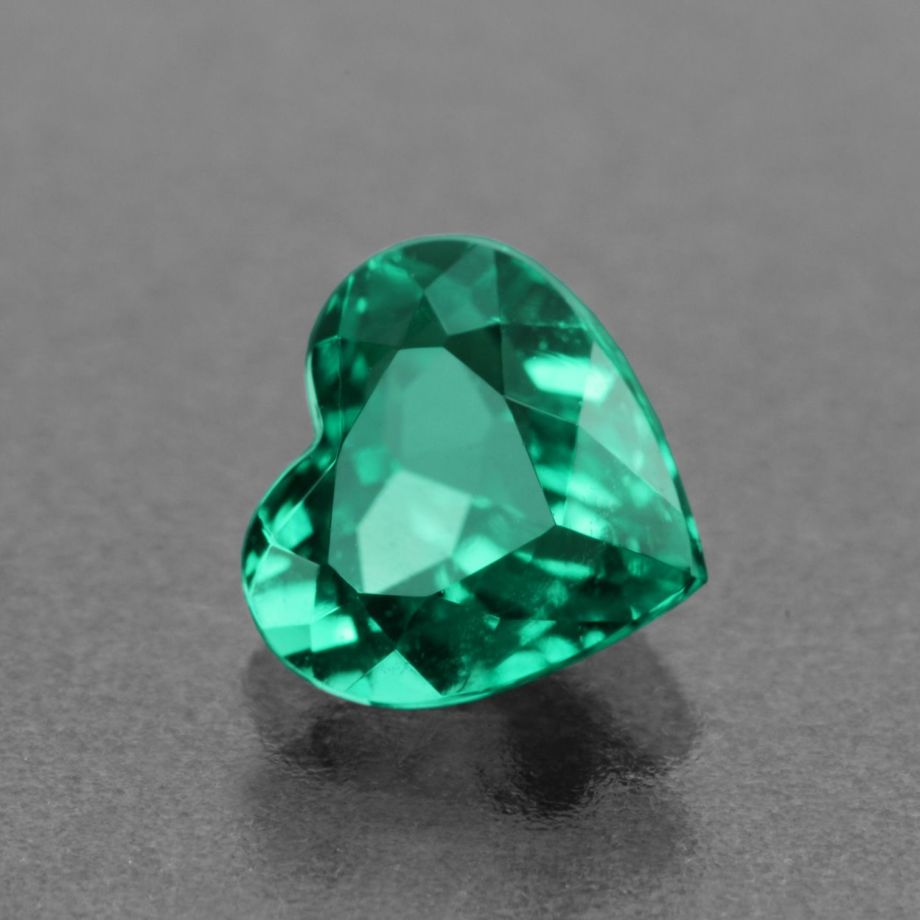 コロンビア産ムゾー鉱山無処理エメラルド0.498ct(中央宝石研究所宝石鑑別書付)