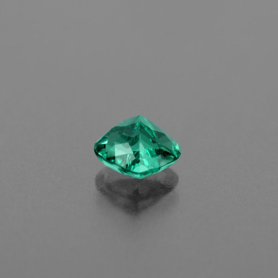 コロンビア産ムゾー鉱山無処理エメラルド0.498ct(中央宝石研究所宝石鑑別書付)