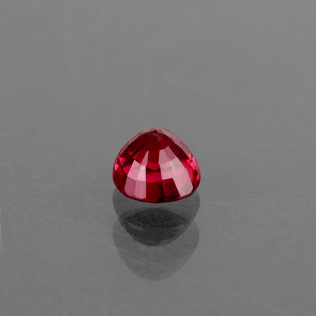 ミャンマー産非加熱ピジョンブラッドルビー1.55ct(GRS宝石鑑別書付)