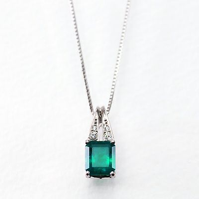 エメラルド1.46ctプラチナネックレスダイヤ0.10ct付(中央宝石研究所宝石鑑別書付)