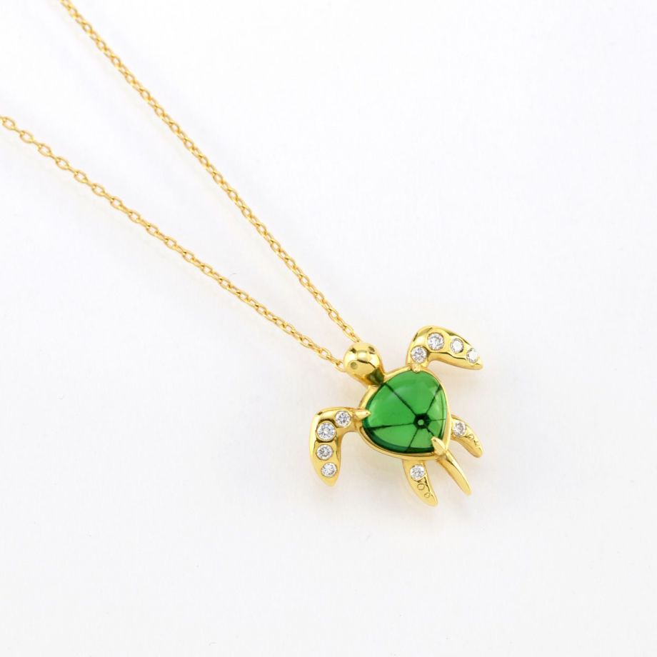 エメラルドトラピッチェゴールドカメネックレス0.86ct(中央宝石研究所宝石鑑別書付)