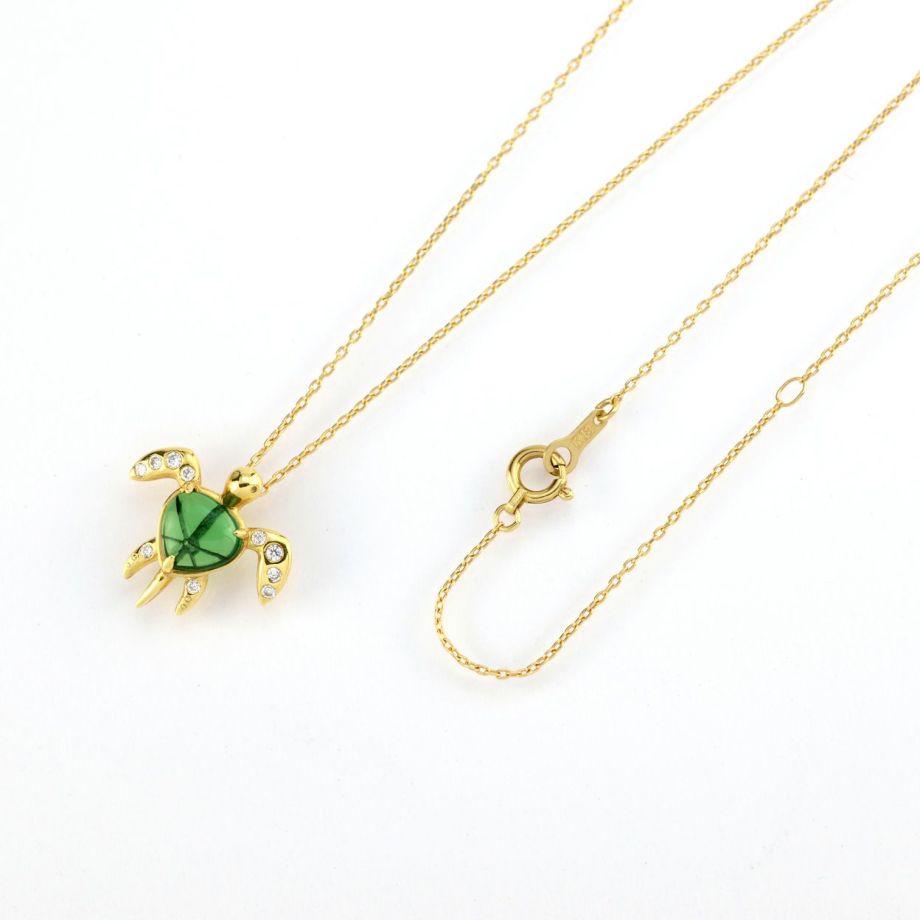 エメラルドトラピッチェゴールドカメネックレス0.86ct(中央宝石研究所宝石鑑別書付)