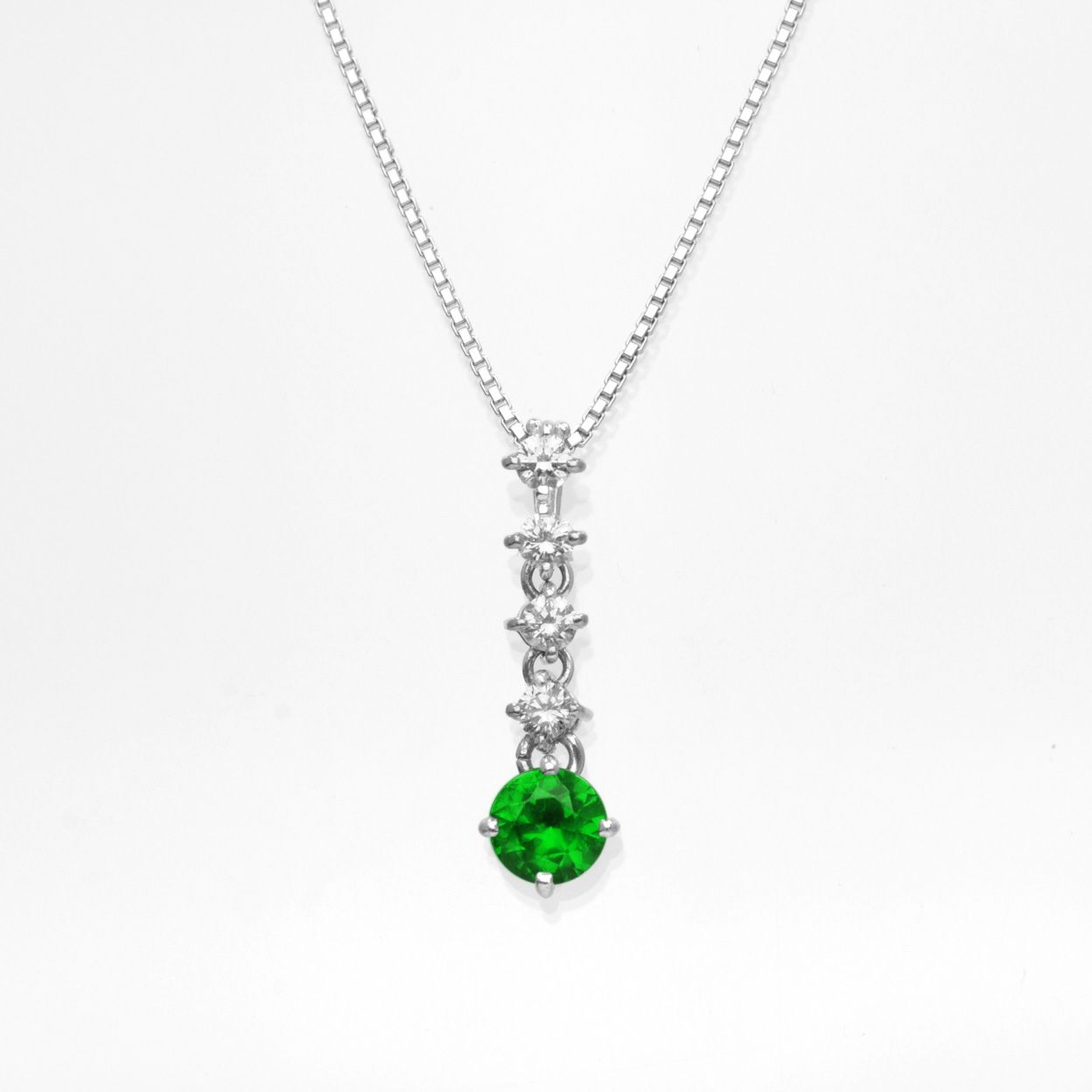 デマントイドガーネット0.38ctプラチナネックレスダイヤ0.14ct付(中央宝石研究所宝石鑑別書付)