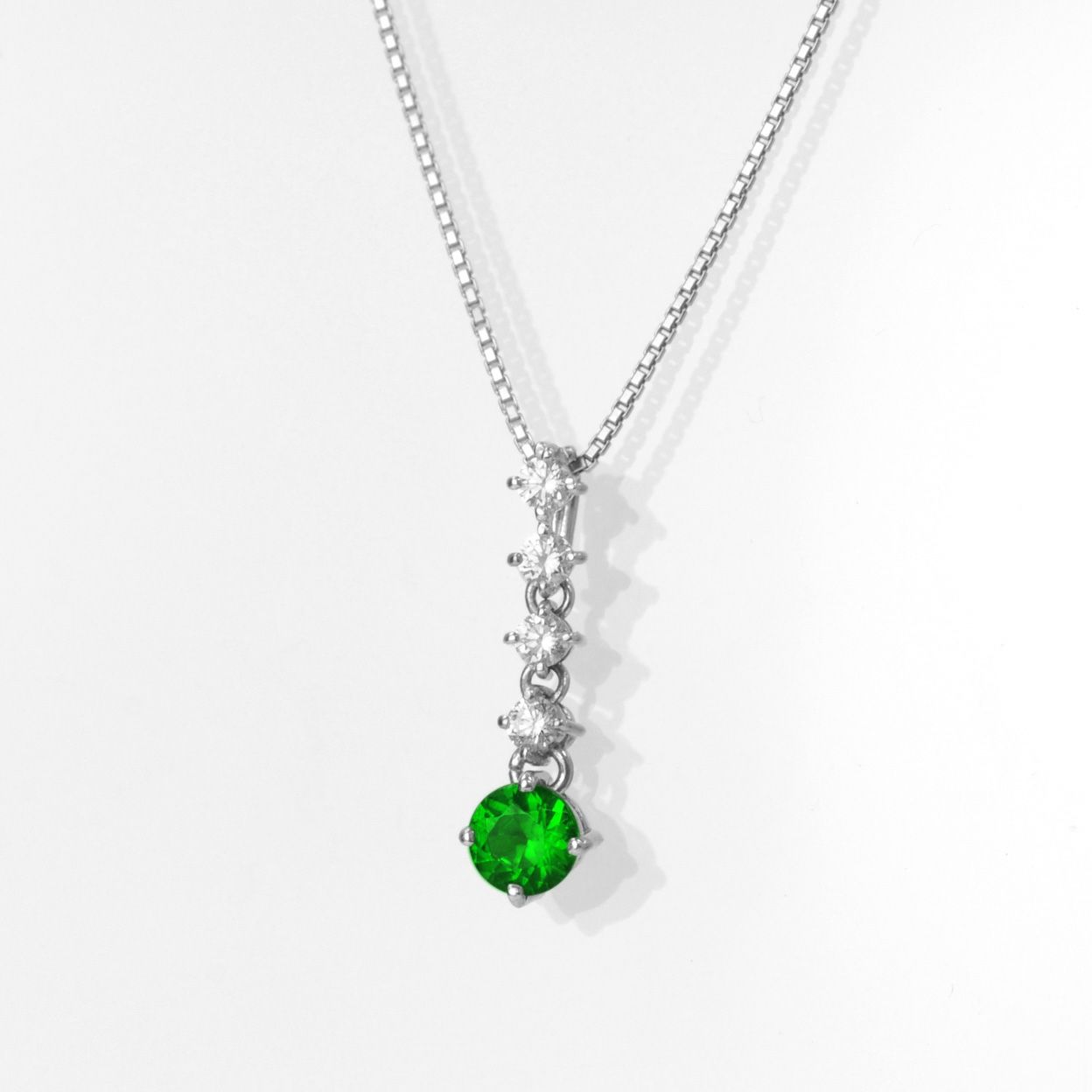 デマントイドガーネット0.38ctプラチナネックレスダイヤ0.14ct付(中央宝石研究所宝石鑑別書付)