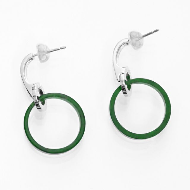 ひすい3.19ct3.31ctホワイトゴールドピアスダイヤ0.24ct付(中央宝石研究所宝石鑑別書付)