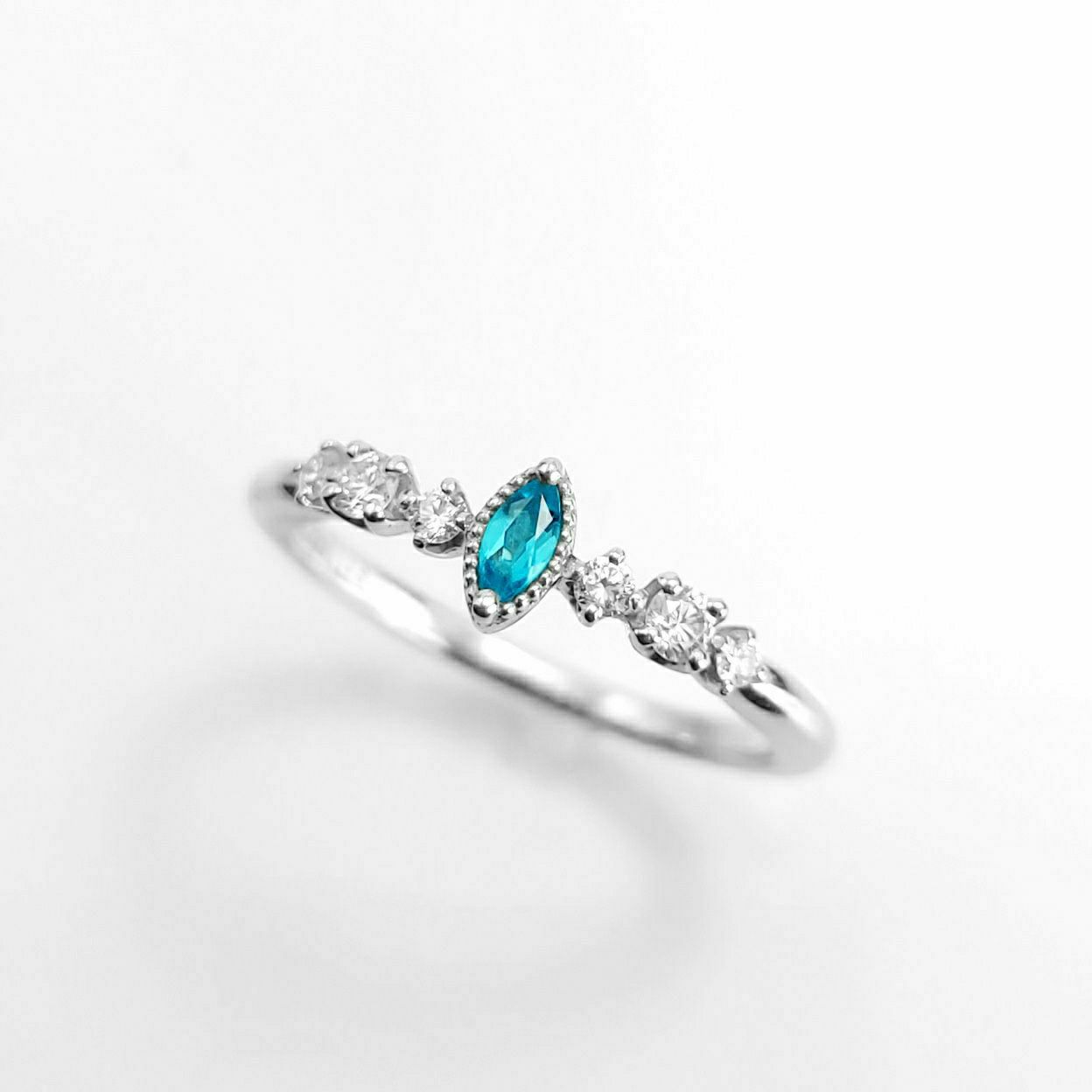 ブラジル産パライバトルマリン0.055ctプラチナリングダイヤ0.146ct付(中央宝石研究所宝石鑑別書付)