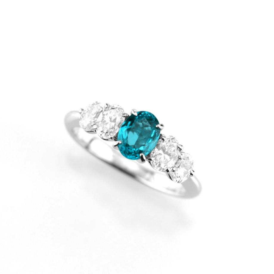  em3652 ブラジル産パライバトルマリンオーバルカット0.68ctプラチナリング0.93ctダイア付(GEM RESEARCH SWISSLAB宝石鑑別書付)