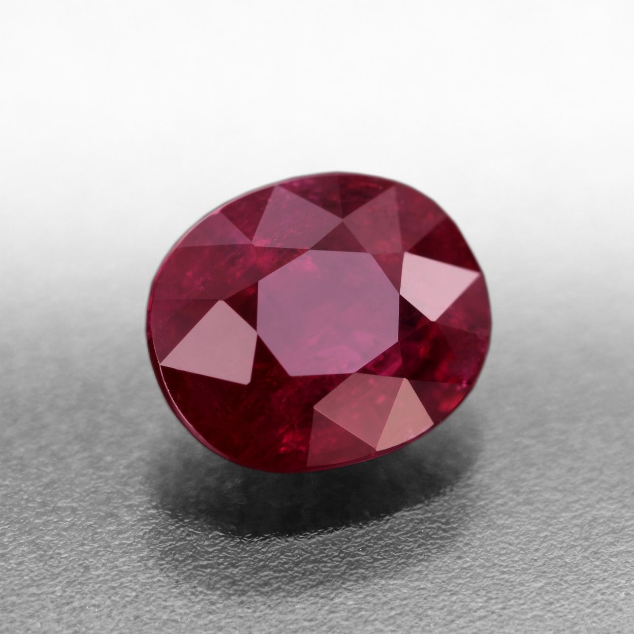 ミャンマー産非加熱ピジョンブラッドルビー1.08ct(GRS宝石鑑別書付)