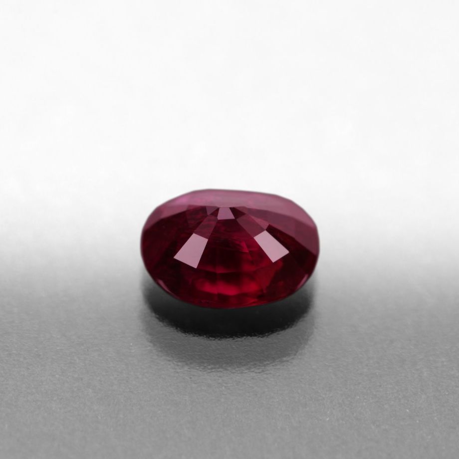 ミャンマー産非加熱ピジョンブラッドルビー1.08ct(GRS宝石鑑別書付)