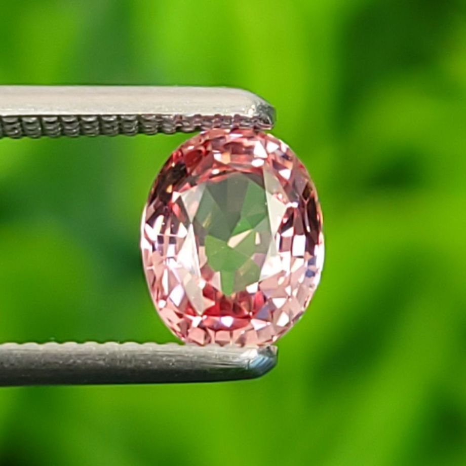 非加熱パパラチャサファイア0.758ct(中央宝石研究所宝石鑑別書付)