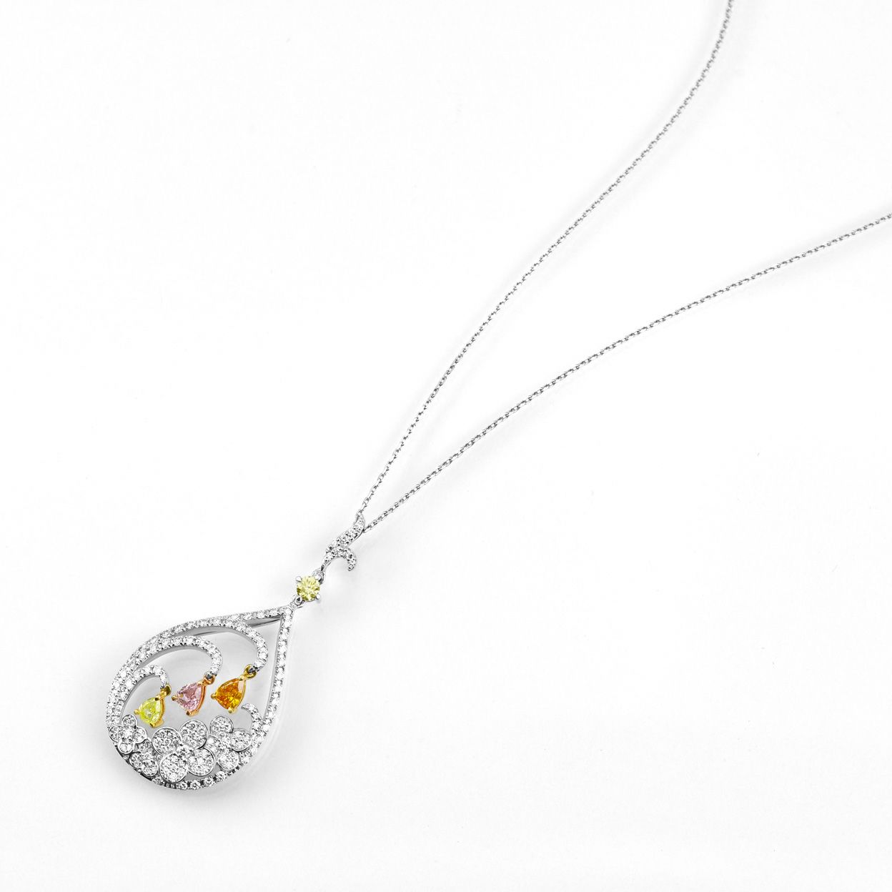 カラーダイヤモンド0.47ctホワイトゴールドネックレス0.76ctダイヤ付(中央宝石研究所ダイヤモンド鑑定書付)