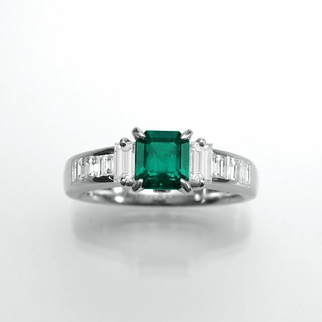 コロンビア産ムゾー鉱山エメラルド0.96ctプラチナリングダイア0.73ct付(中央宝石研究所宝石鑑別書付)