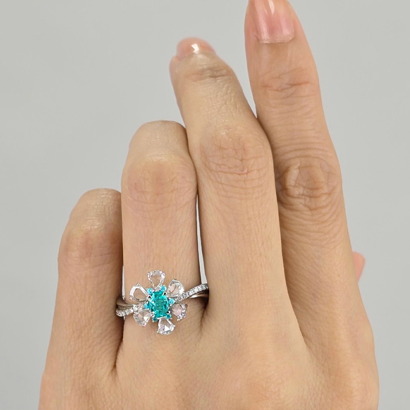 ブラジル産パライバトルマリン0.32ct0.06ctプラチナリングダイヤ1.30ct 