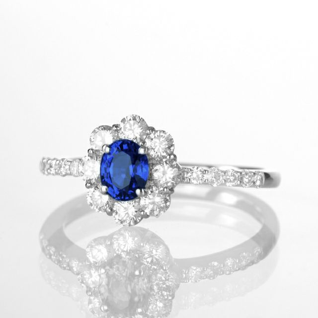  コーンフラワーブルーサファイア0.47ctプラチナリングダイヤ0.60ct付 (AIGS宝石鑑別書付)