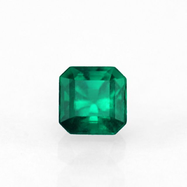 コロンビア産ムゾー鉱山エメラルド0.39ct(中央宝石研究所宝石鑑別書付)