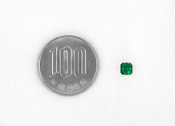 コロンビア産ムゾー鉱山エメラルド0.39ct(中央宝石研究所宝石鑑別書付)